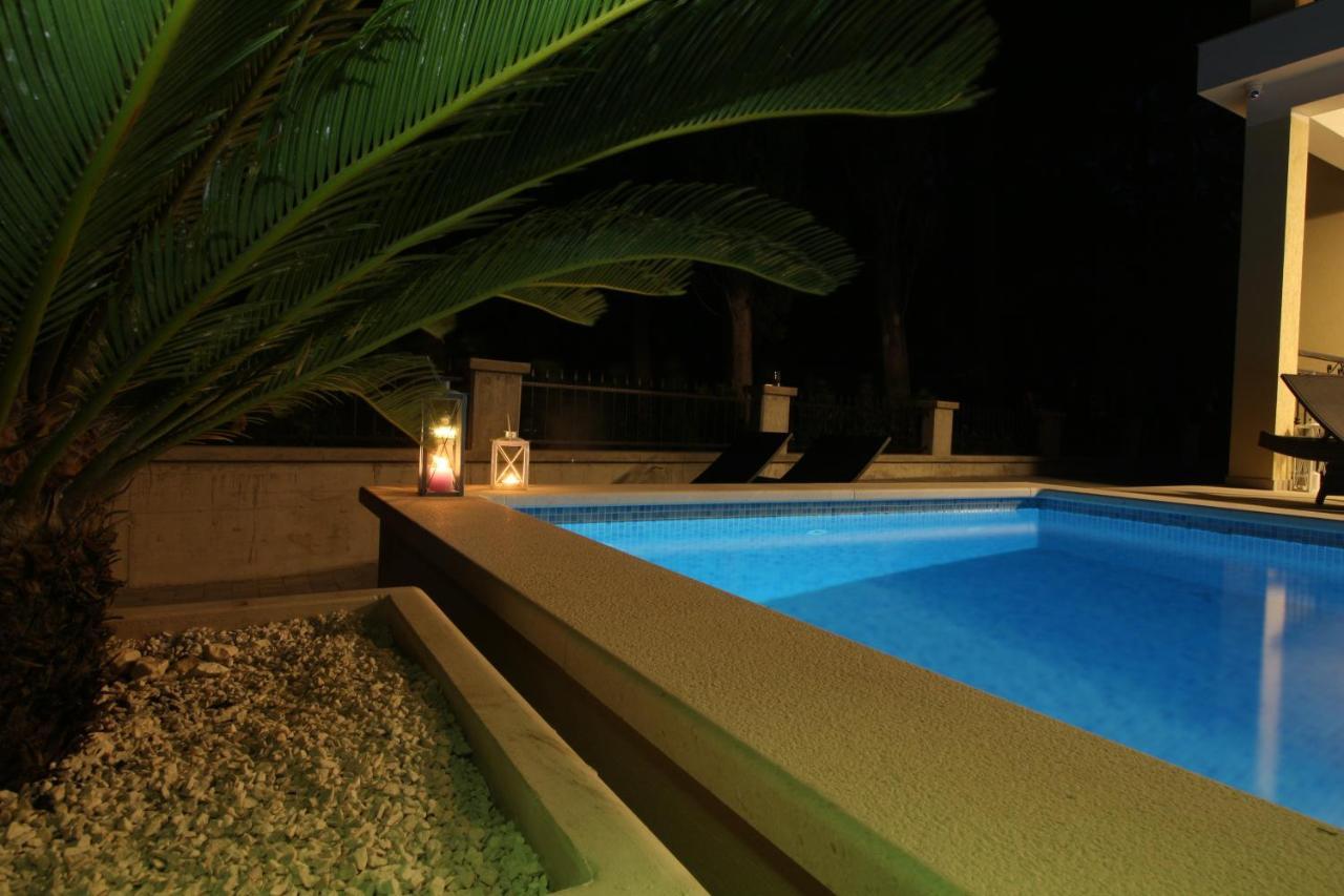 Villa Beachfront Sea Palace Kaštela Exterior foto